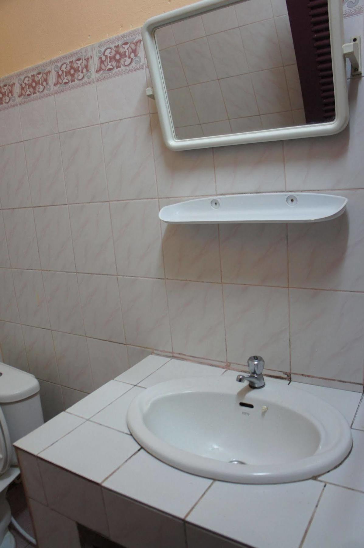 Viengsavanh Guesthouse Vang Vieng Buitenkant foto