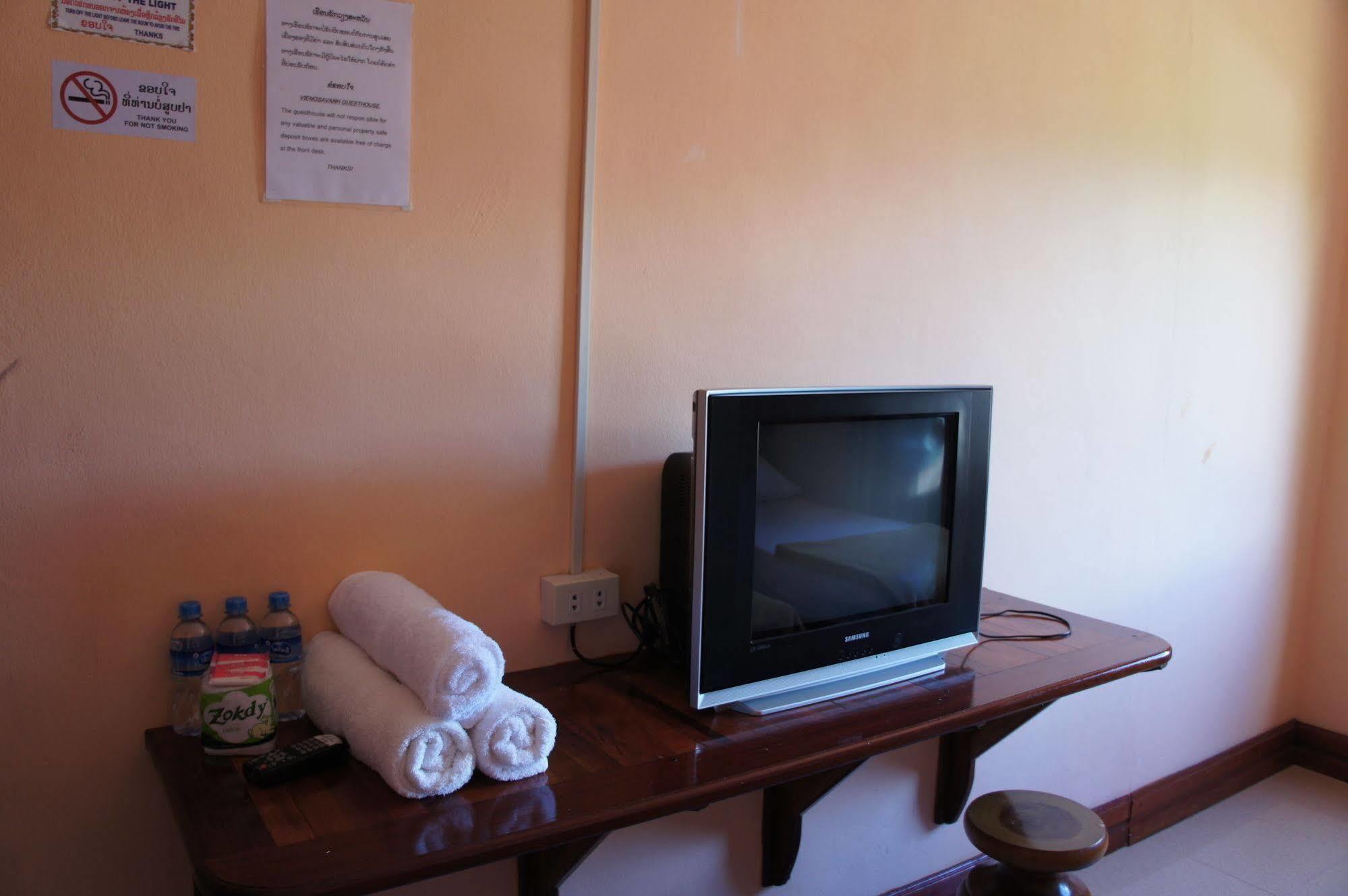 Viengsavanh Guesthouse Vang Vieng Buitenkant foto