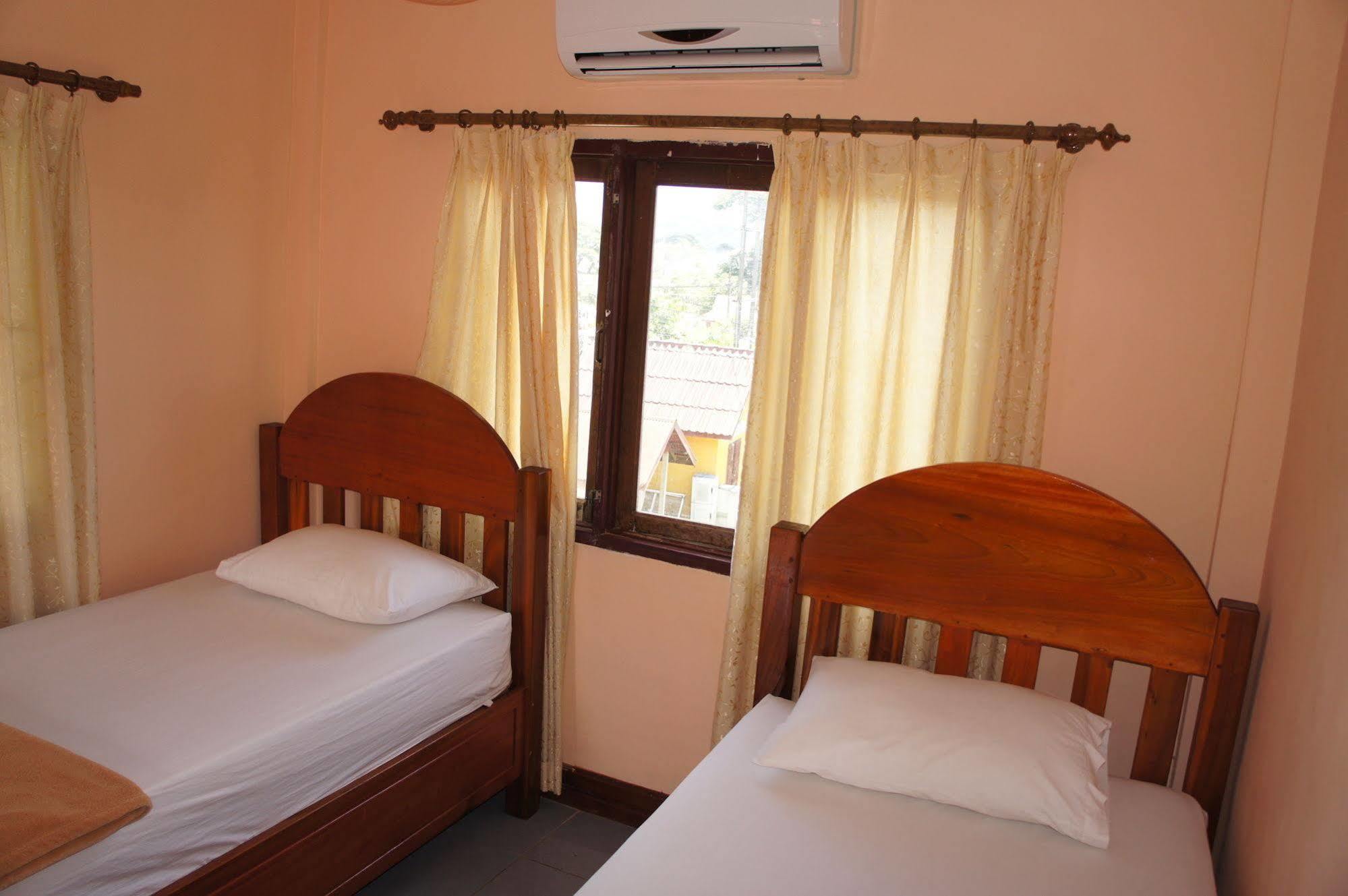 Viengsavanh Guesthouse Vang Vieng Buitenkant foto
